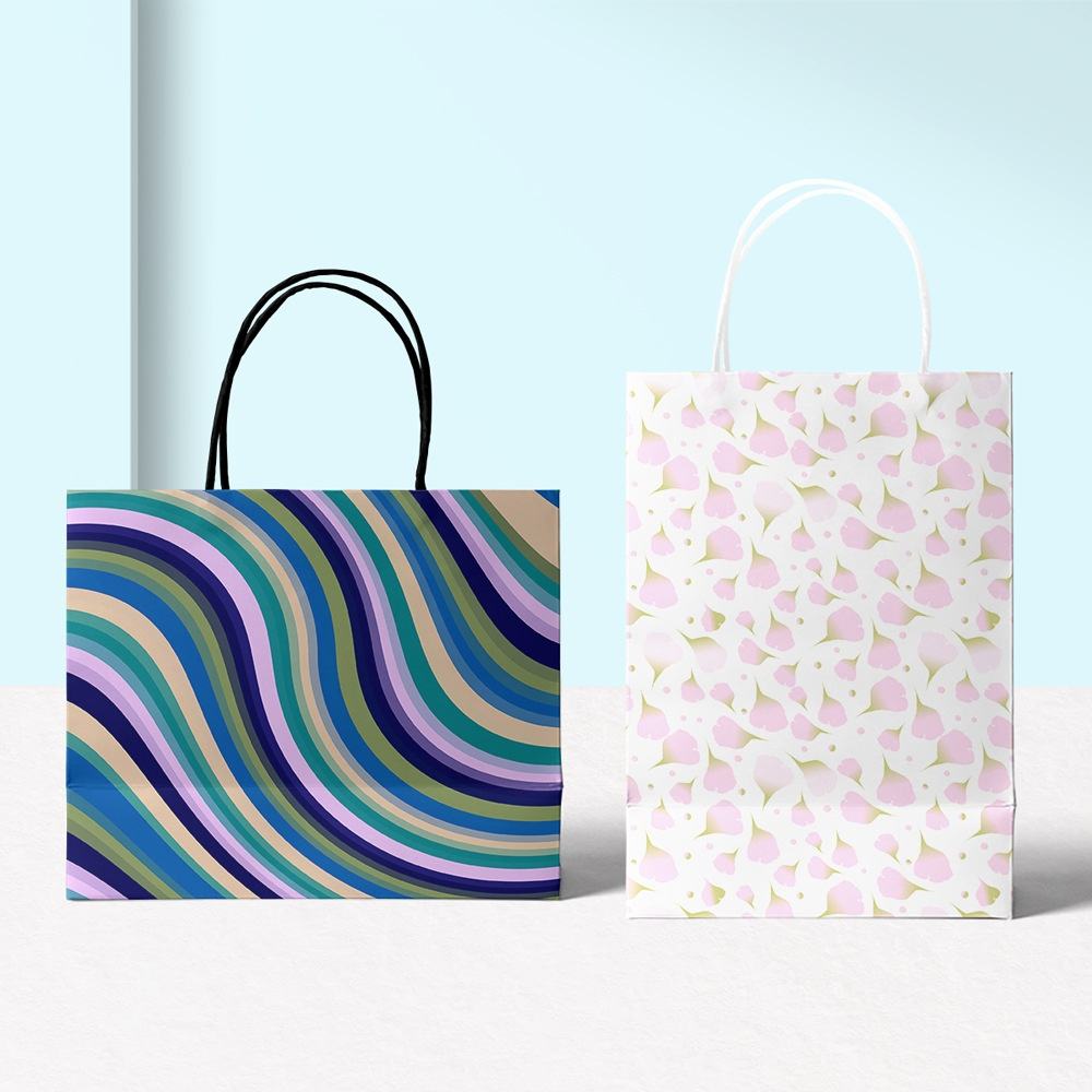 Customized High-Grade Luxury Kraft Paper Bag Reflective Laser Gradient Film Square Bottom Handbag Holiday Packaging Custom Logo