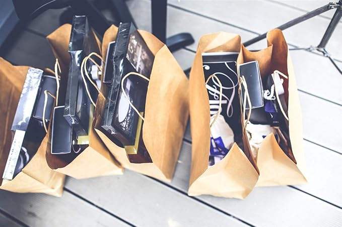 Medium Size Kraft Paper Gift Bags with Handles Brown Shopping Bags for Small Businesses Parties Retail Kraft Gift Bags Bulk