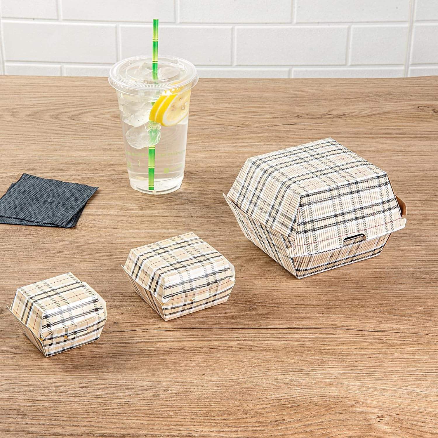 Disposable Plaid Paper Hamburger Box with Hinged Lid Kraft Cardboard Takeout Container for Mini Burgers or Desserts Food Box
